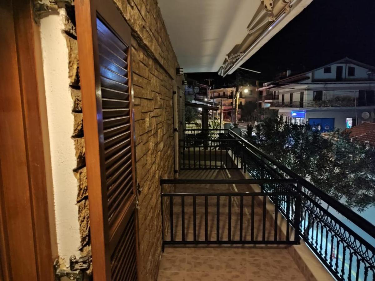 Ξενώνας Φωτεινη Ouranoupoli Exterior foto